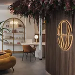 Seven Hotel Paris