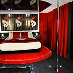 Seven Hotel