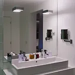 Hotel Seven 4*