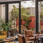 Hotel Seven 4*