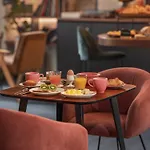 Seven Hotel Paris