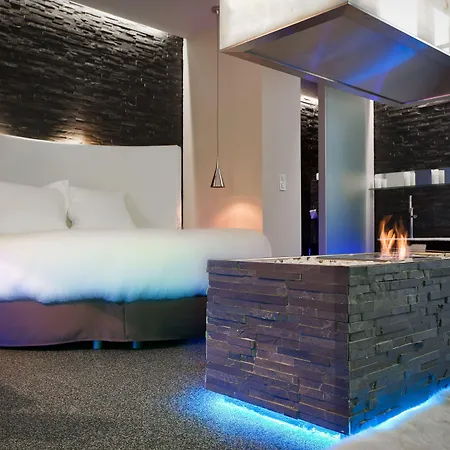 Hotel Seven